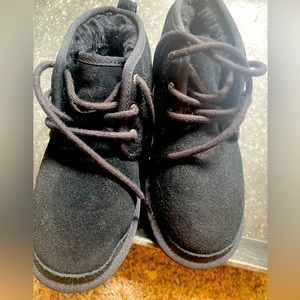 UGG Unisex-Child Neumel Ii Chukka Boot
